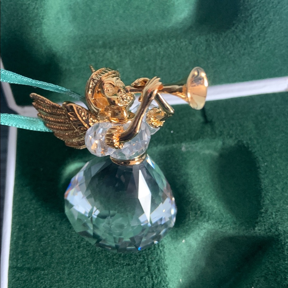 Angel with Trumpet Ornament - Picture 3 of 9